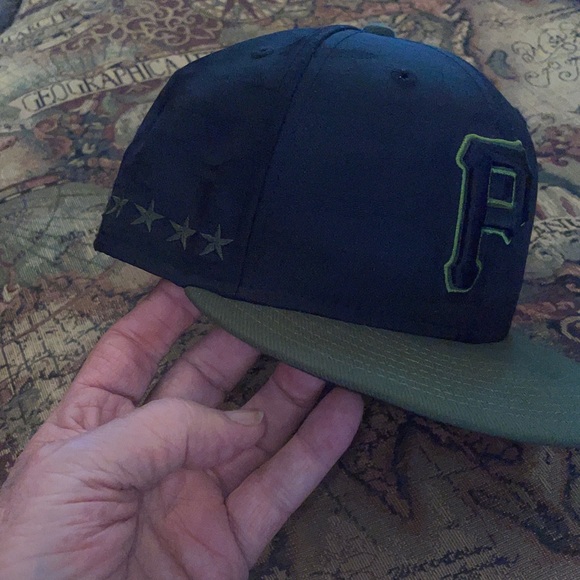 New Era Black Fitted Cap - Picture 5 of 7